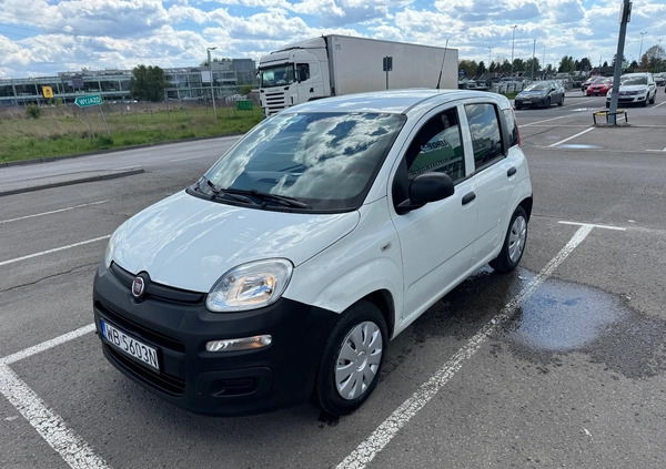 Fiat Panda cena 19678 przebieg: 201000, rok produkcji 2016 z Warszawa małe 121